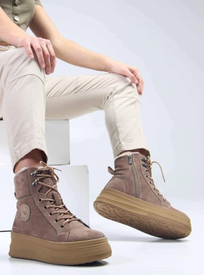 Ботинки замшевые коричневые