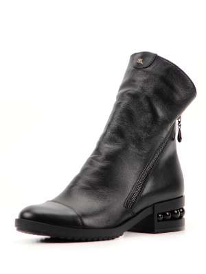 Черные ботинки и полуботинки