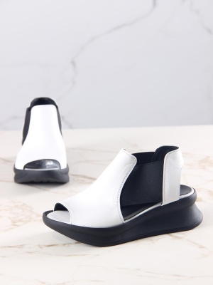 Босоножки белые кожаные на платформе