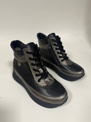 Бронзовые ботинки и полуботинки