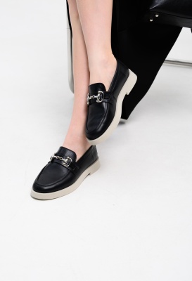 Лоферы кожаные черные