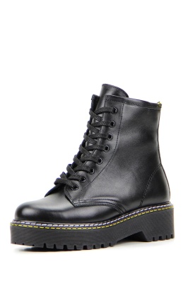 Черные ботинки и полуботинки