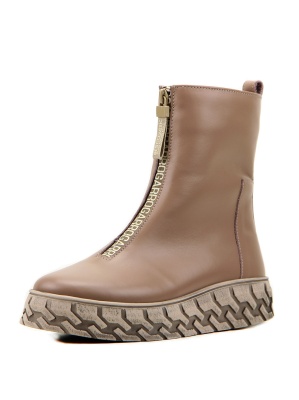 Коричневые ботинки и полуботинки