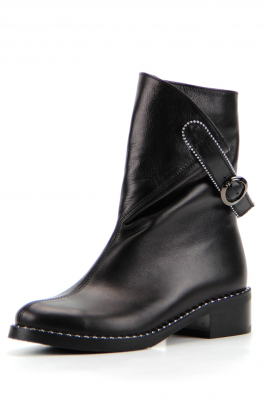 Черные ботинки и полуботинки