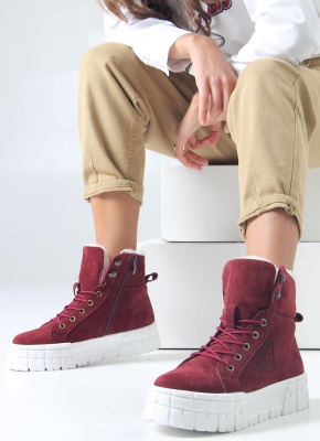 Ботинки замшевые бордовые