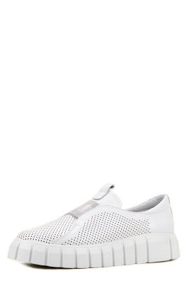 Слипоны кожаные белые с перфорацией