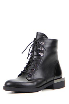 Черные ботинки и полуботинки