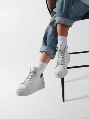 Ботинки кожаные белые