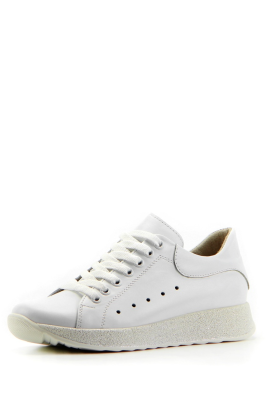 Белая женская обувь