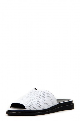 Мюли кожаные с перфорацией белые