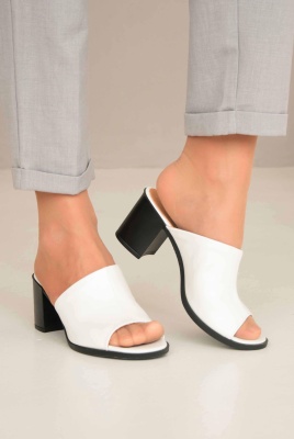 Сабо кожаные белые