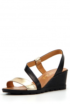 Босоножки кожаные 