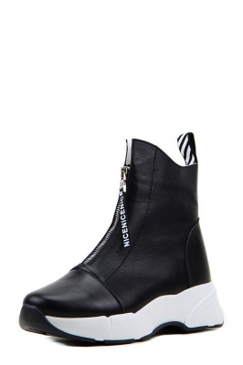 Черные ботинки и полуботинки