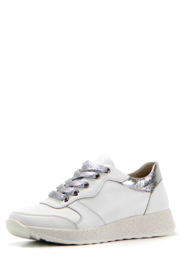 Белая женская обувь