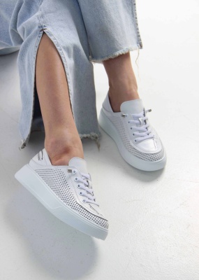 Кеды кожаные белые с перфорацией