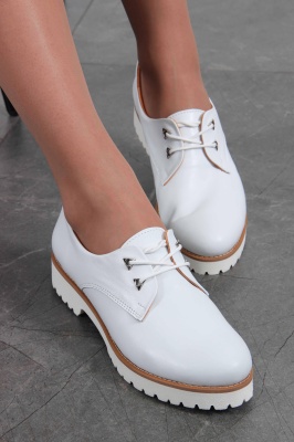 Туфли кожаные белые