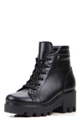 Черные ботинки и полуботинки