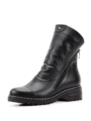 Черные ботинки и полуботинки