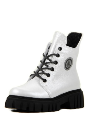 Белые ботинки и полуботинки