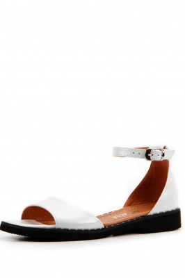 Босоножки кожаные белые 