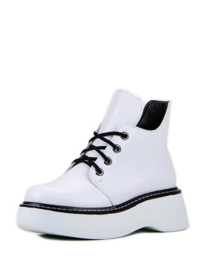Белые ботинки и полуботинки