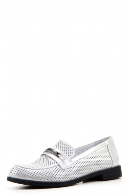 Лоферы кожаные с перфорацией белые