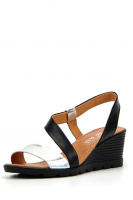 Босоножки кожаные 