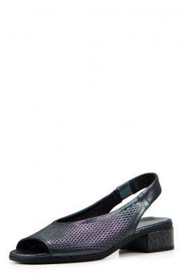 Босоножки кожаные с перфорацией черные