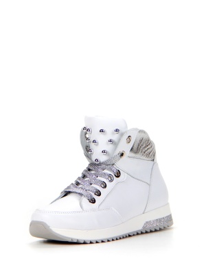 Белые ботинки и полуботинки