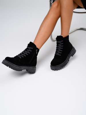 Ботинки замшевые черные