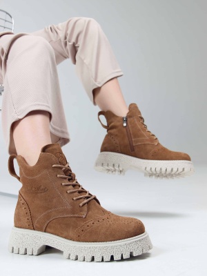 Ботинки замшевые коричневые