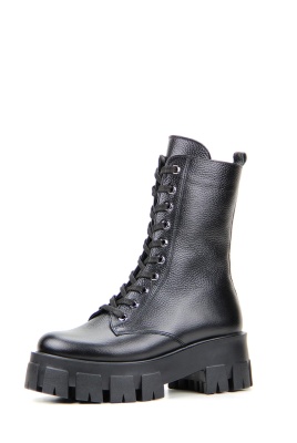 Черные ботинки и полуботинки