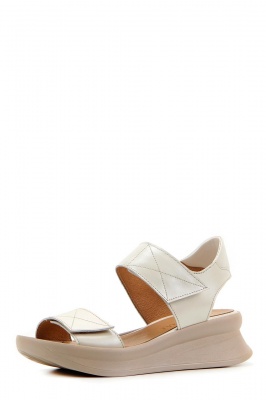 Босоножки бежевые на платформе