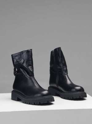 Полусапоги кожаные черные