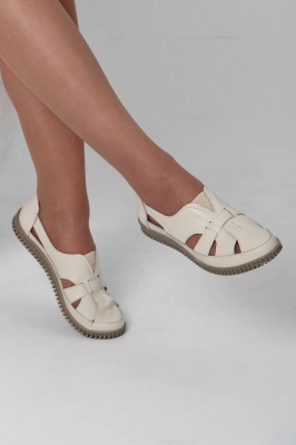 Слипоны кожаные бежевые