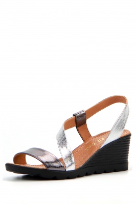 Босоножки кожаные 