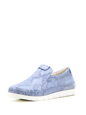 Голубые мокасины и топсайдеры