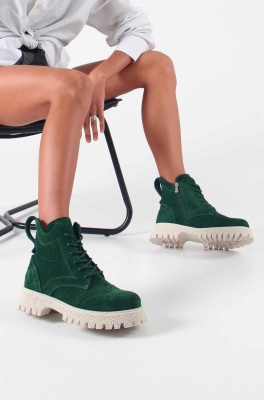 Ботинки замшевые зеленые