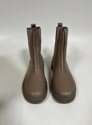 Коричневые ботинки и полуботинки