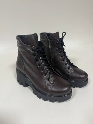 Коричневые ботинки и полуботинки