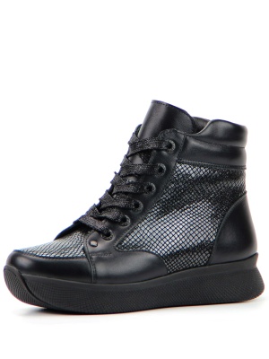 Черные ботинки и полуботинки