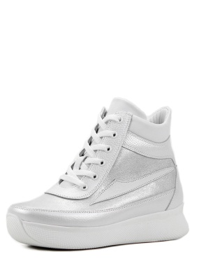 Белые ботинки и полуботинки