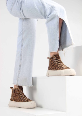 Ботинки коричневые с принтом леопард