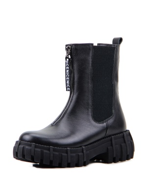 Черные ботинки и полуботинки