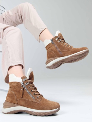 Ботинки замшевые коричневые