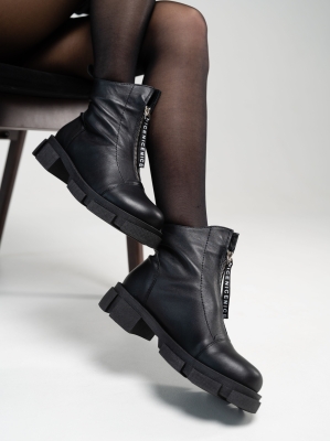 Черные ботинки и полуботинки