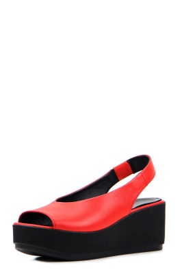 Босоножки кожаные красные на платформе 