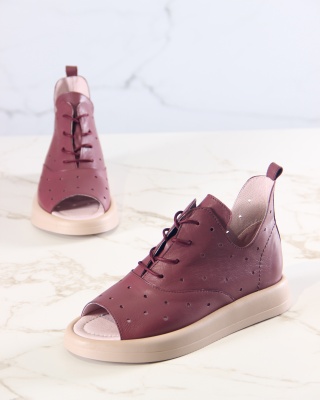 Босоножки кожаные бордовые