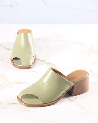 Сабо кожаные зеленые