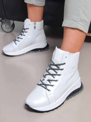 Ботинки кожаные белые